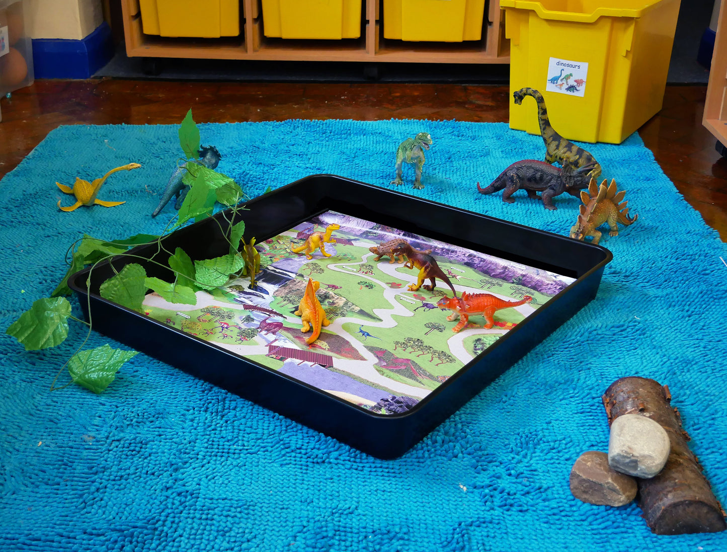 The Lost World Dinosaur is ideal for use with our Tiger Play Tray. It's perfect for individual or small group play. Can be used with character toys and vehicles for imaginative play or for messy play.