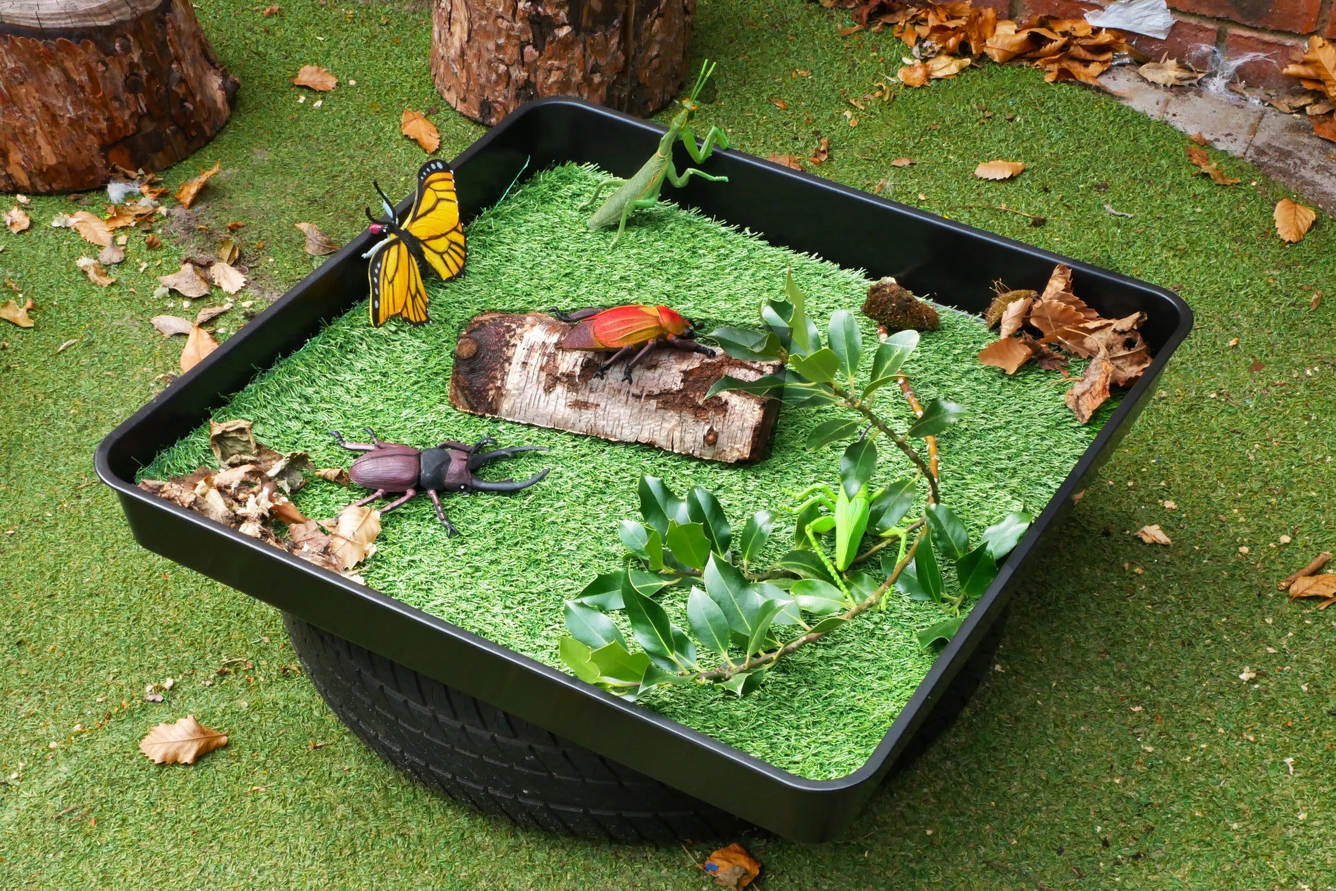 The Tiger Play is an incredibly useful table top activity tray. A great alterative to the Tuff Tray, smaller in size, so more versatile and easier to store. Deeper-higher sides, contains mess avoiding spills.